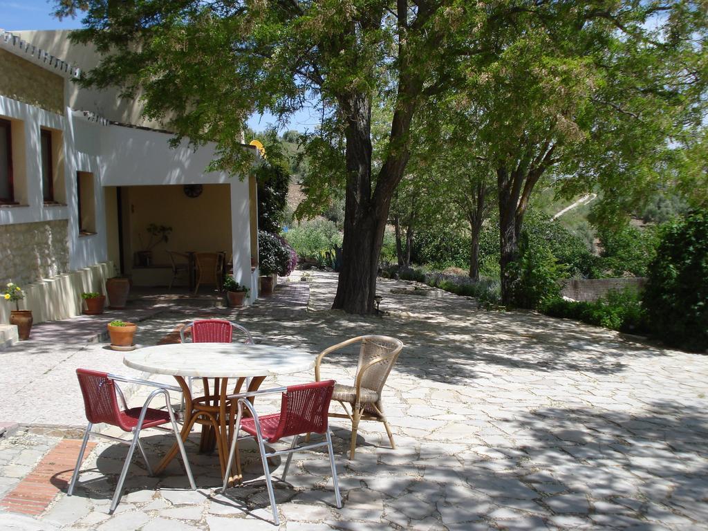La Escuela Del Campo Bed and Breakfast Setenil De Las Bodegas Exteriör bild